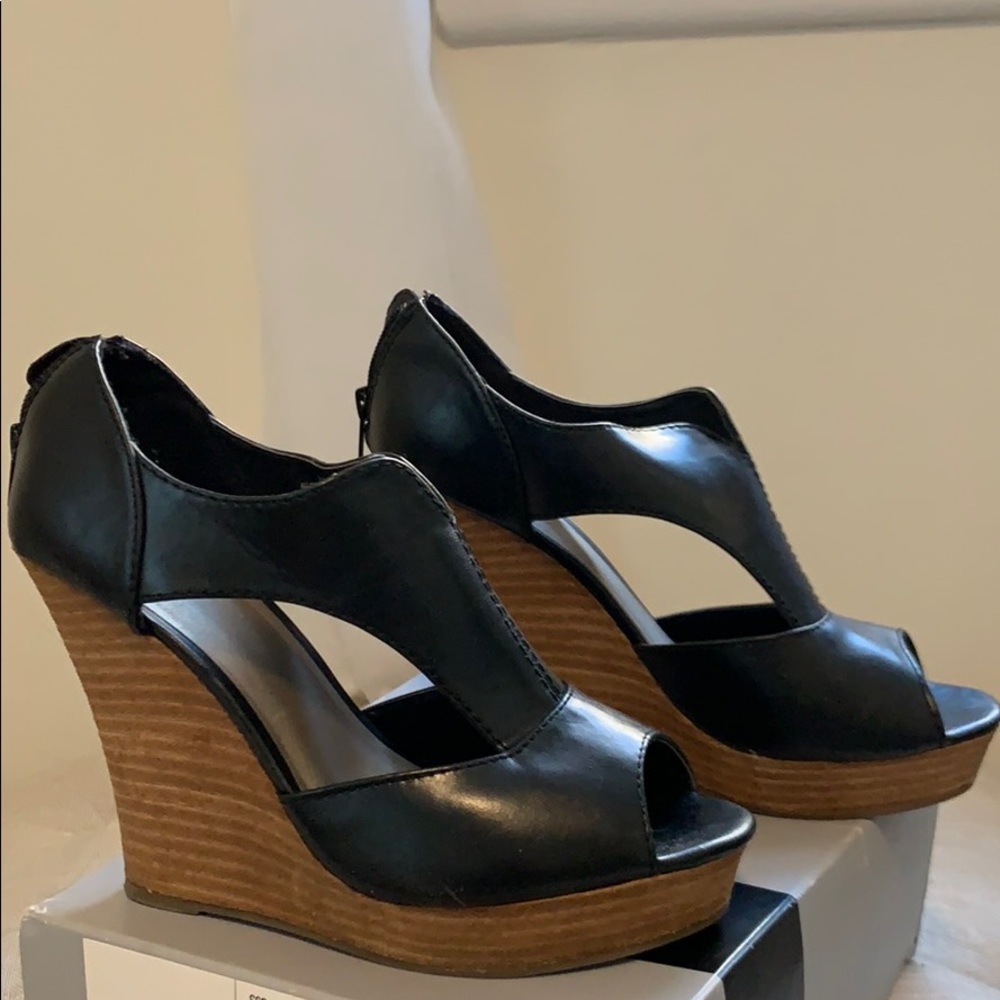 Black open toe wedge